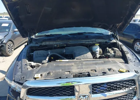 2021 Ram 1500 Classic Tradesman 4X2 6'4 Box z USA, uszkodzony, nr VIN 1C6RR6FG4MS564109